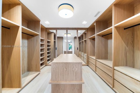 Купить кондоминиум в Майами, Флорида 4 спальни, 413.69м2, № 2036412 - фото 10