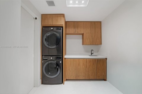 Купить кондоминиум в Майами, Флорида 4 спальни, 413.69м2, № 2036412 - фото 22