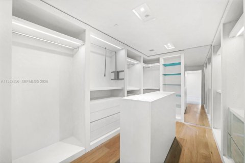 Купить кондоминиум в Майами, Флорида 4 спальни, 413.69м2, № 2036412 - фото 14