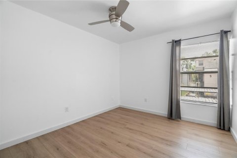 Condo in Tampa, Florida, 2 bedrooms  № 1835219 - photo 26