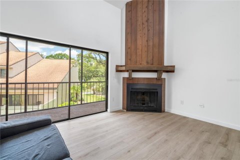 Condo in Tampa, Florida, 2 bedrooms  № 1835219 - photo 4