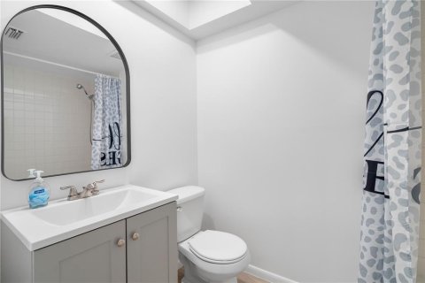 Condo in Tampa, Florida, 2 bedrooms  № 1835219 - photo 24