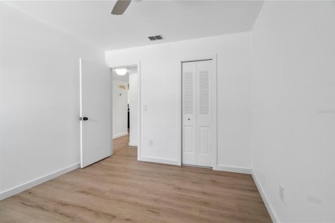 Condo in Tampa, Florida, 2 bedrooms  № 1835219 - photo 29