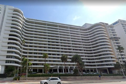 Condominio en Miami Beach, Florida, 2 dormitorios  № 2170988