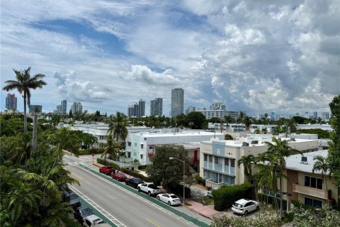 Condo in Miami Beach, Florida, 1 bedroom  № 1923493 - photo 6