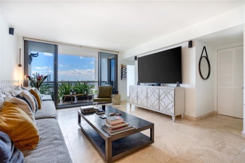 Снять в аренду кондоминиум в Майами-Бич, Флорида 2 спальни, 98.48м2, № 2034533 - фото 3