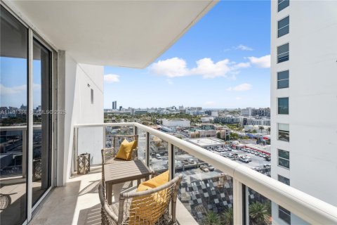 Снять в аренду кондоминиум в Майами-Бич, Флорида 2 спальни, 98.48м2, № 2034533 - фото 17