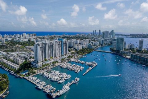 Снять в аренду кондоминиум в Майами-Бич, Флорида 2 спальни, 98.48м2, № 2034533 - фото 24