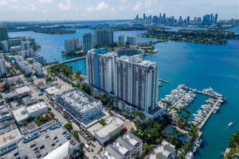 Снять в аренду кондоминиум в Майами-Бич, Флорида 2 спальни, 98.48м2, № 2034533 - фото 28