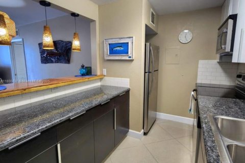 Condo in Tavernier, Florida, 2 bedrooms  № 1728340 - photo 15