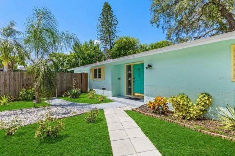 Villa ou maison à vendre à Palm Harbor, Floride: 3 chambres, 134.43 m2 № 2400107 - photo 3