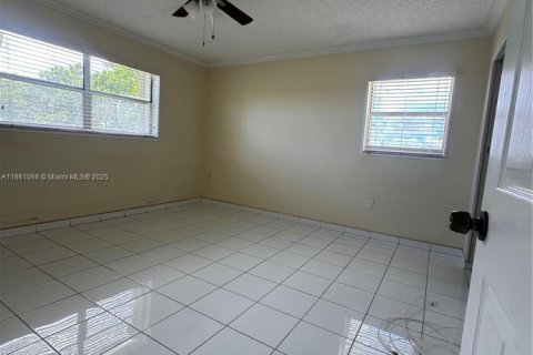 Condo in Sunrise, Florida, 2 bedrooms  № 1889448 - photo 15