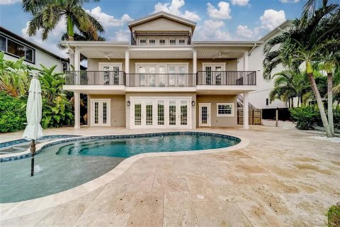 Casa en venta en Belleair Beach, Florida, 4 dormitorios, 368.64 m2 № 1749503 - foto 1