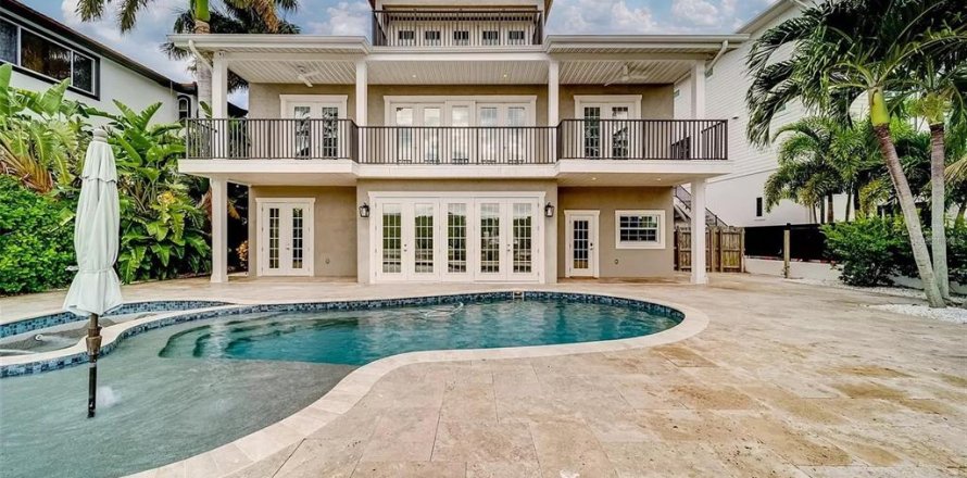 Villa ou maison à Belleair Beach, Floride 4 chambres, 368.64 m2 № 1749503