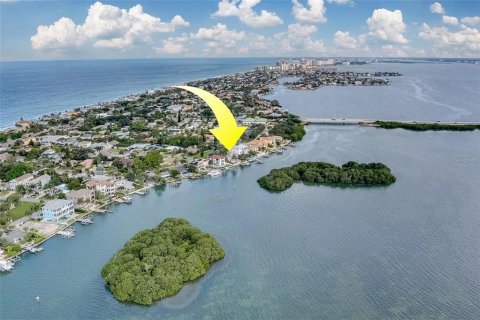 Casa en venta en Belleair Beach, Florida, 4 dormitorios, 368.64 m2 № 1749503 - foto 4