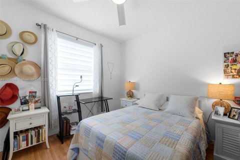 Casa en venta en Homestead, Florida, 3 dormitorios, 157.28 m2 № 1882621 - foto 20