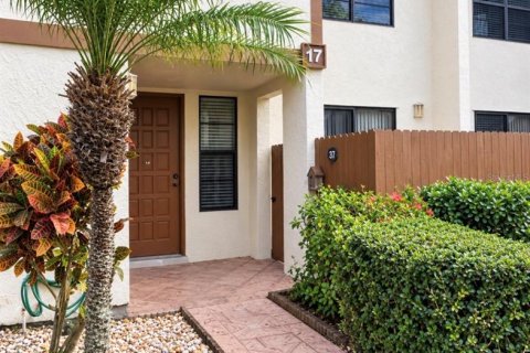 Townhouse in Seminole, Florida 3 bedrooms, 124.02 sq.m. № 2410463