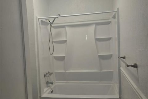 Appartement à louer à Sarasota, Floride: 2 chambres, 92.9 m2 № 2386192 - photo 8
