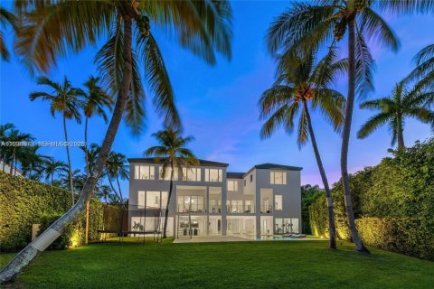 Villa ou maison à louer à Key Biscayne, Floride: 5 chambres, 551.84 m2 № 1990615 - photo 5