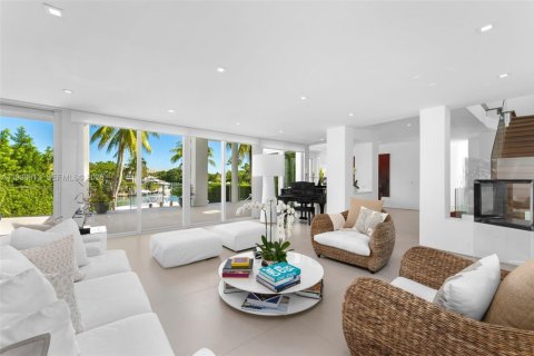 Villa ou maison à louer à Key Biscayne, Floride: 5 chambres, 551.84 m2 № 1990615 - photo 7