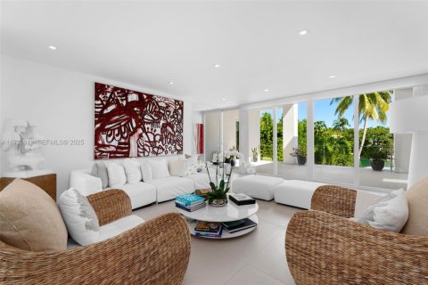 Villa ou maison à louer à Key Biscayne, Floride: 5 chambres, 551.84 m2 № 1990615 - photo 8