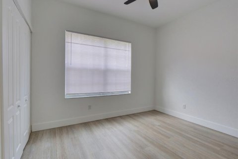 House in Davenport, Florida 4 bedrooms, 134.89 sq.m. № 1870740 - photo 27