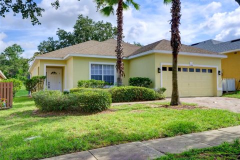 House in Davenport, Florida 4 bedrooms, 134.89 sq.m. № 1870740 - photo 1