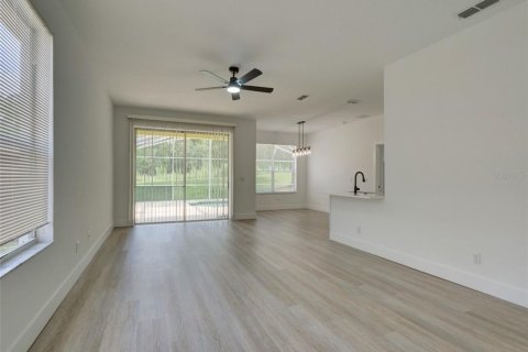 House in Davenport, Florida 4 bedrooms, 134.89 sq.m. № 1870740 - photo 7