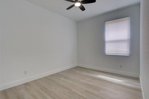 House in Davenport, Florida 4 bedrooms, 134.89 sq.m. № 1870740 - photo 30