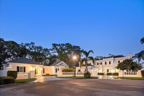 House in Osprey, Florida 6 bedrooms, 580.27 sq.m. № 1597384 - photo 1