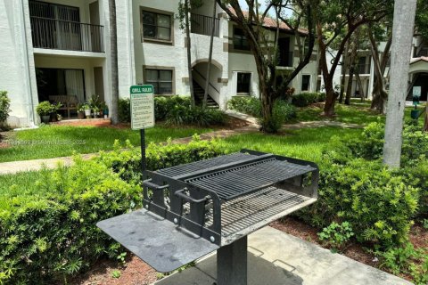 Copropriété à louer à Hollywood, Floride: 2 chambres, 98.48 m2 № 1970718 - photo 5