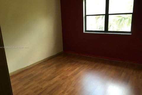 Copropriété à louer à Hollywood, Floride: 2 chambres, 98.48 m2 № 1970718 - photo 7