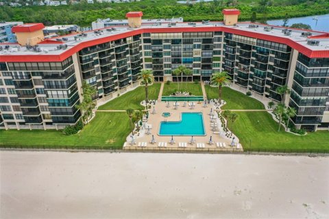 Condo in Redington Shores, Florida, 2 bedrooms  № 1899674 - photo 3