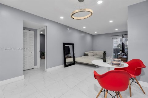 Купить кондоминиум в Лодерхилл, Флорида 2 спальни, 92.9м2, № 2007744 - фото 16