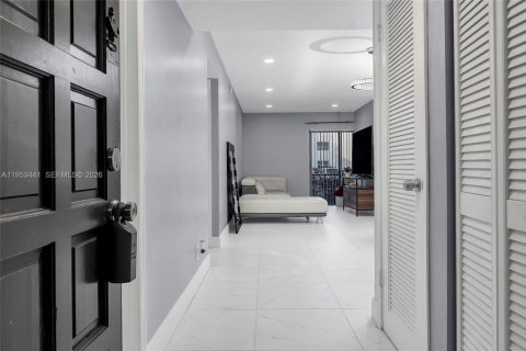 Купить кондоминиум в Лодерхилл, Флорида 2 спальни, 92.9м2, № 2007744 - фото 4