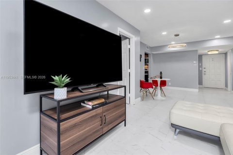 Купить кондоминиум в Лодерхилл, Флорида 2 спальни, 92.9м2, № 2007744 - фото 25