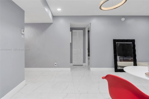 Купить кондоминиум в Лодерхилл, Флорида 2 спальни, 92.9м2, № 2007744 - фото 15