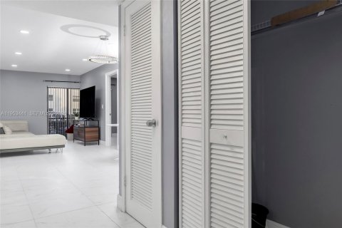 Купить кондоминиум в Лодерхилл, Флорида 2 спальни, 92.9м2, № 2007744 - фото 5
