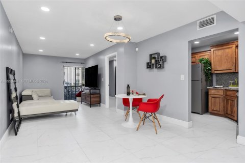 Купить кондоминиум в Лодерхилл, Флорида 2 спальни, 92.9м2, № 2007744 - фото 9