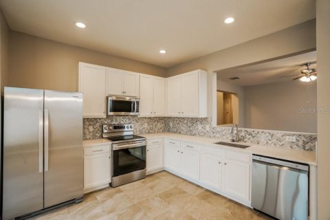 Villa ou maison à louer à Mulberry, Floride: 3 chambres, 158.21 m2 № 1914655 - photo 6