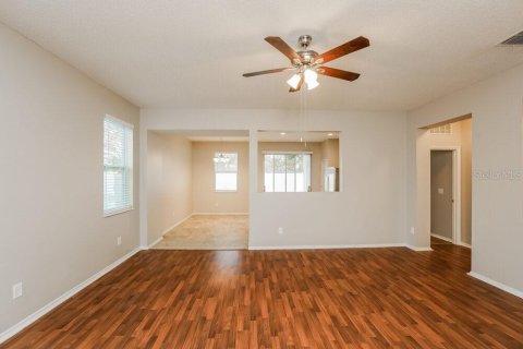 Villa ou maison à louer à Mulberry, Floride: 3 chambres, 158.21 m2 № 1914655 - photo 4