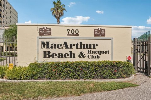 Condominio en venta en Venice, Florida, 1 dormitorio, 74.79 m2 № 1851697 - foto 3