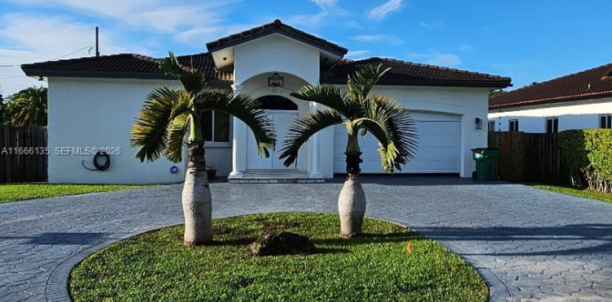 Casa en Palmetto Bay, Florida 4 dormitorios, 188.96 m2 № 2003399