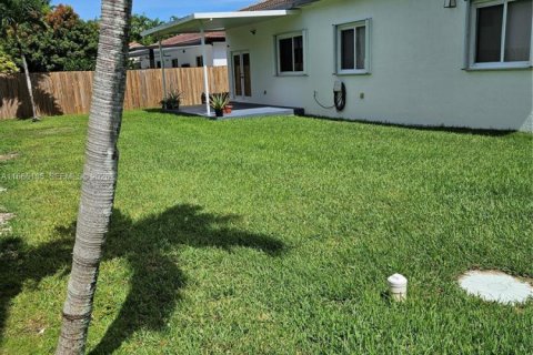 Casa en venta en Palmetto Bay, Florida, 4 dormitorios, 188.96 m2 № 2003399 - foto 12