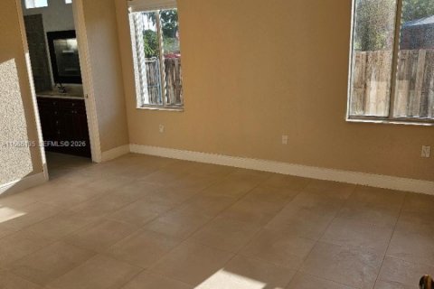 Casa en venta en Palmetto Bay, Florida, 4 dormitorios, 188.96 m2 № 2003399 - foto 8