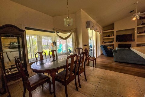 Casa en venta en Ocala, Florida, 3 dormitorios, 190.64 m2 № 1816956 - foto 9