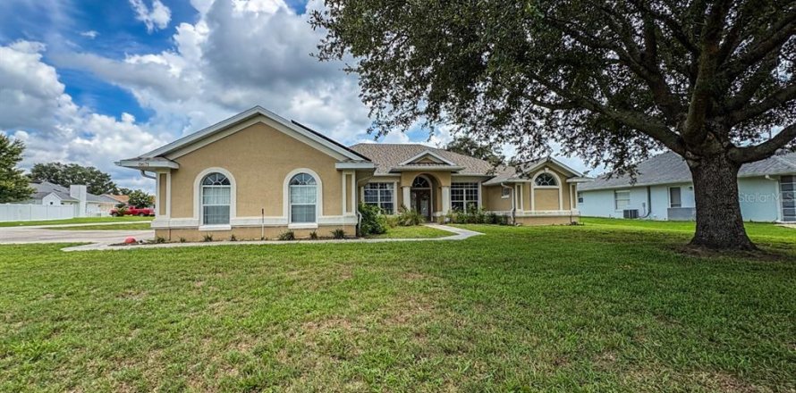 Casa en Ocala, Florida 3 dormitorios, 190.64 m2 № 1816956