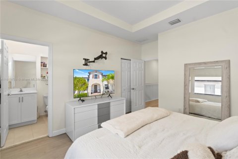 Townhouse in Hialeah, Florida 3 bedrooms, 131.18 sq.m. № 1752580 - photo 29