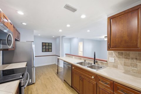 Condominio en venta en Pembroke Pines, Florida, 2 dormitorios, 123.65 m2 № 2146269 - foto 12