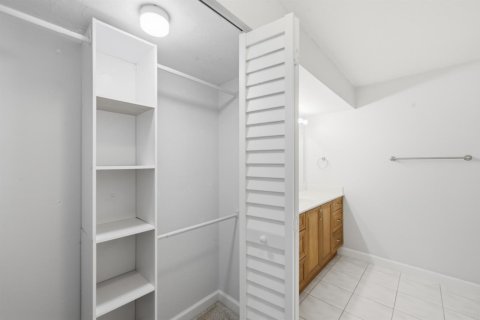 Condominio en venta en Pembroke Pines, Florida, 2 dormitorios, 123.65 m2 № 2146269 - foto 19